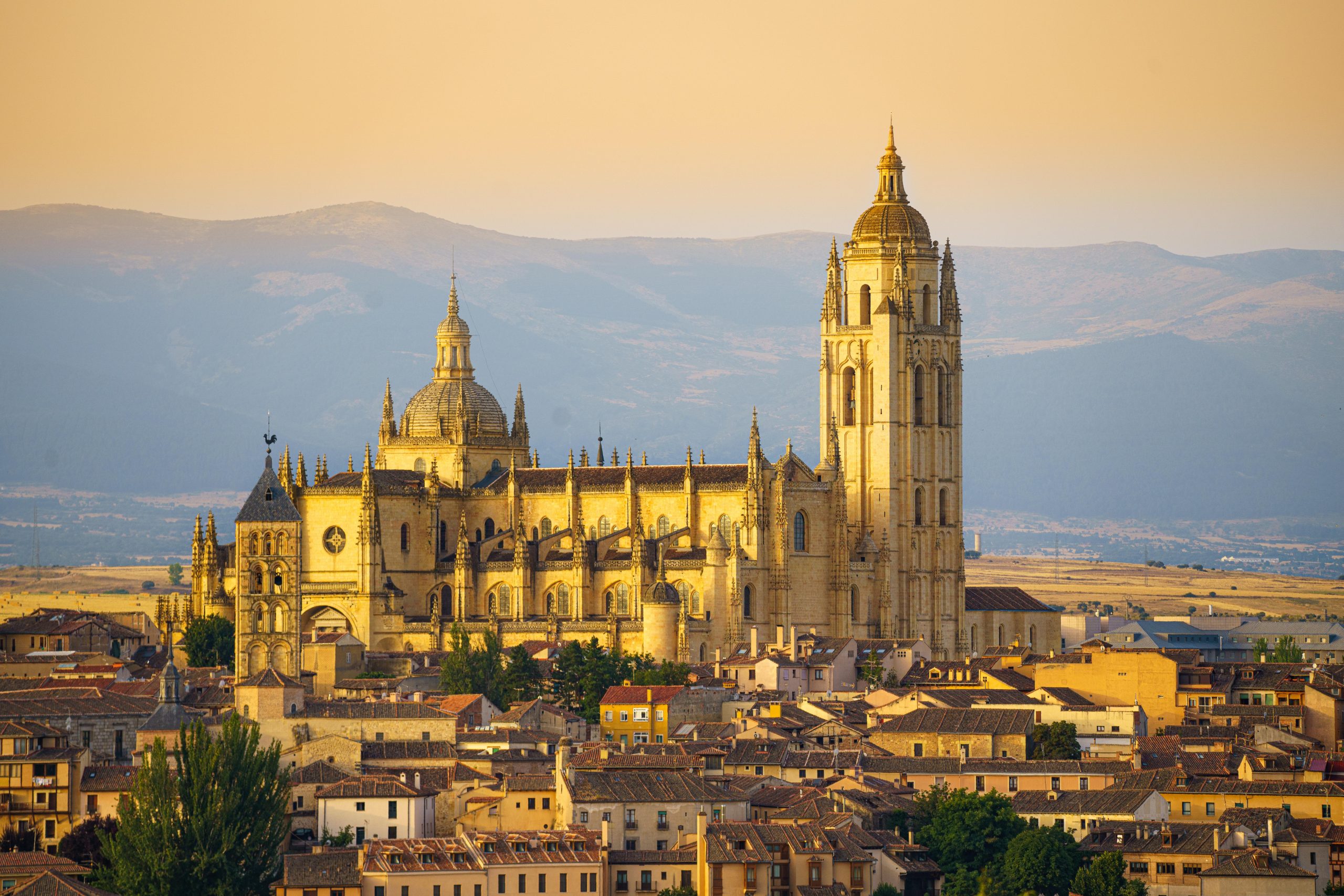 Resources 3 Historic European city with cathedral at sunset — popular TEFL destination for teaching English abroad.